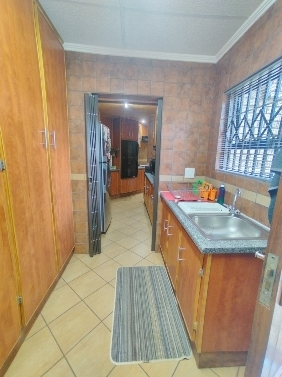 4 Bedroom Property for Sale in Christiana North West
